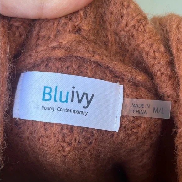 Like new Bluivy Hooded brown Sweater - Picture 2 of 13